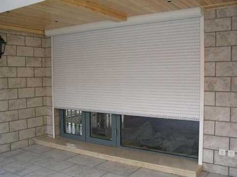 卷簾門的安裝過程與使用中的注意事項這幾點(diǎn)你要知道！